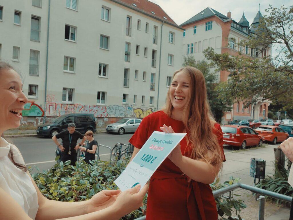 Foto Scheckübergabe Town & Country Stiftungspreis