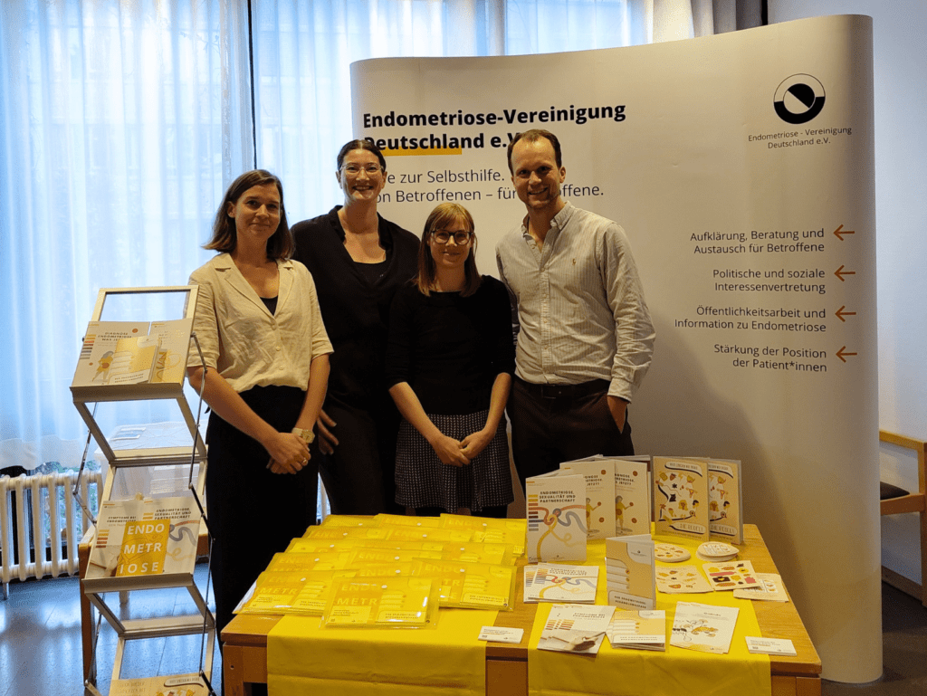 v.l.n.r.: Diana Eichhorn, Maike Bretnütz, Verena Mensenkamp, Prof. Rüdiger Klapdor
